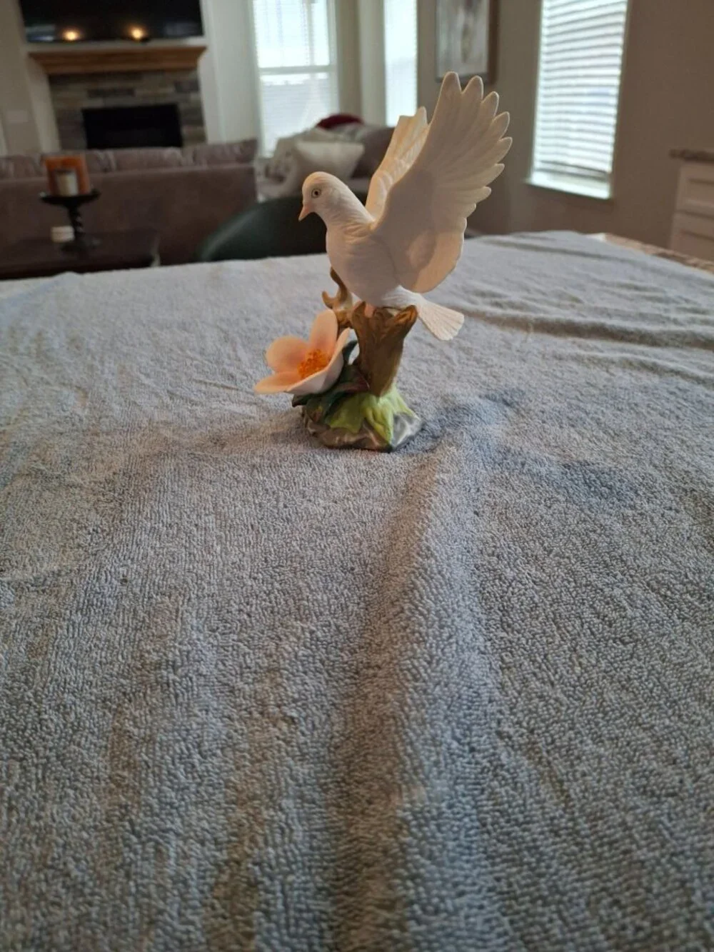 Vintage Wellington Collection Porcelain Dove Figurine Bird Statue Floral Decor